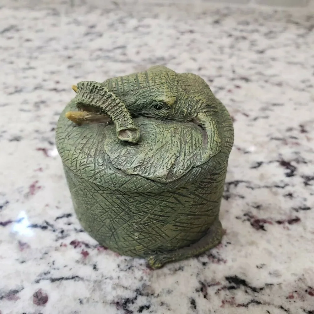 Vintage Resin Elephant Head Round Trinket Box
